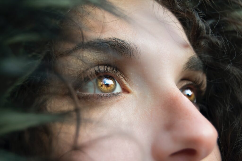 Woman with brown eyes
